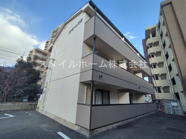 ファミール花田