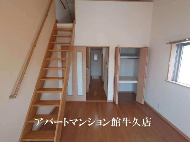 サントロぺBの居間・リビング