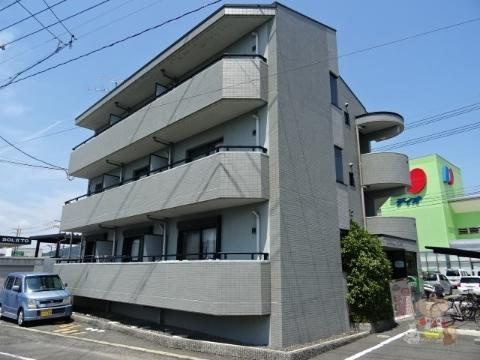 スリーサンズ