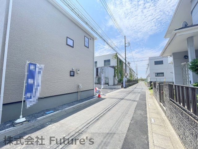 三郷市彦成1丁目　新築戸建　全3棟　1号棟の前面道路含む現地写真|前面道路含む現地写真です。