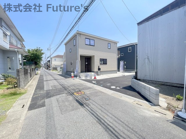 三郷市彦成1丁目　新築戸建　全3棟　3号棟の前面道路含む現地写真|前面道路含む現地写真です。