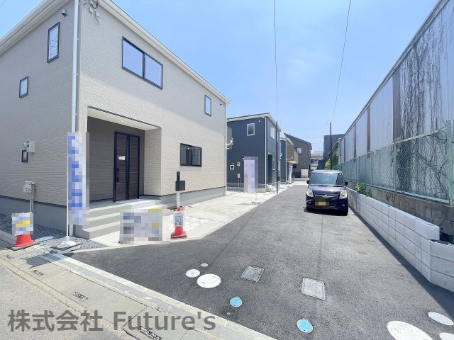 三郷市彦成1丁目　新築戸建　全3棟　3号棟の前面道路含む現地写真|前面道路含む現地写真です。