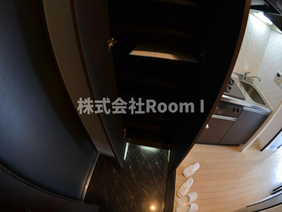 【玄関】 | レオンコンフォート本町東 | 明るい玄関です