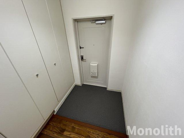 和泉市いぶき野３丁目の賃貸マンションの玄関