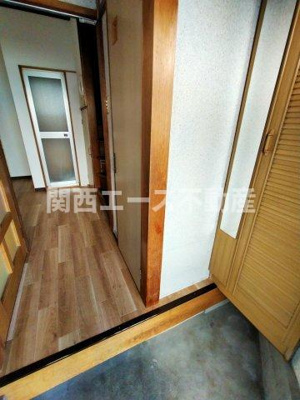 【玄関】 | 南荘町貸家