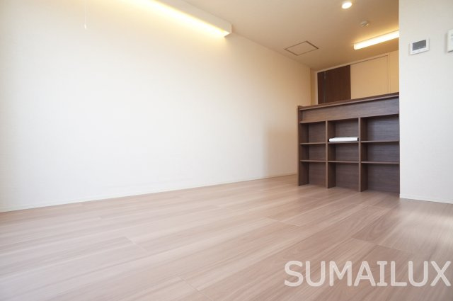 熊本市南区御幸西４丁目のアパートの居間・リビング