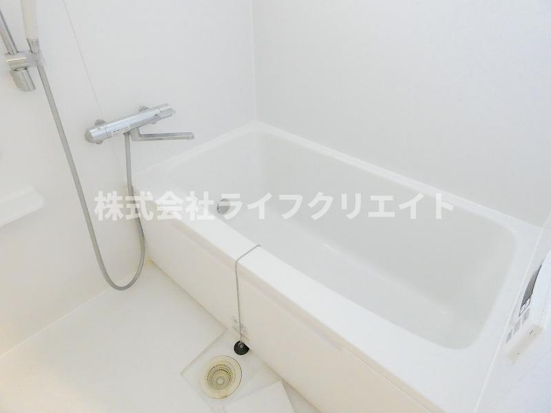 ブリージングタウン百草園の浴室