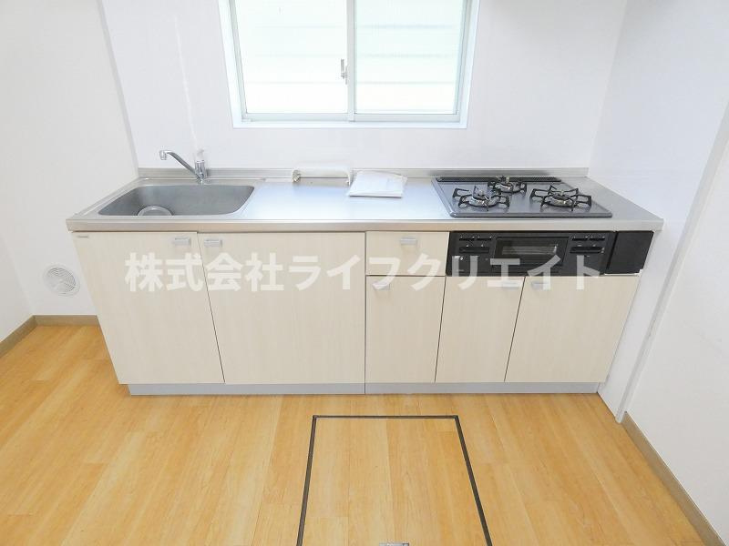 ブリージングタウン百草園のキッチン