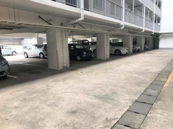 秀和亀戸天神橋レジデンス　2階　リ　ノベーション済の駐車場