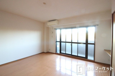 【居間・リビング】 | ピュアライフ | 同型タイプ