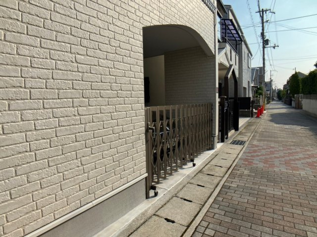 森南町2丁目 中古戸建の前面道路含む現地写真