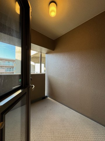 【バルコニー】 | グローリー香芝Ⅳ番館 | お風呂横のバルコニー♪お風呂上りの涼みスペースに!(^^)!