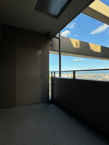 【バルコニー】 | グローリー香芝Ⅳ番館 | ◆９階・バルコニーが4つあり眺望・通風良好(^^)/