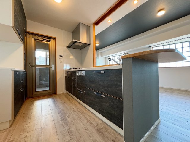 【キッチン】 | グローリー香芝Ⅳ番館 | 食洗機付き♪　ブルーグレーのお色がお洒落です(^^)/