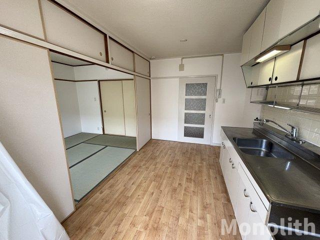 光明台25号棟の内装