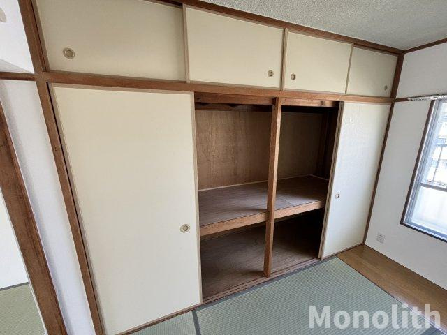 光明台25号棟の収納