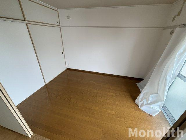 泉北茶山台２丁3番22号棟の洋室