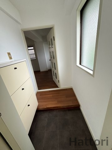 貴田第二マンションの玄関
