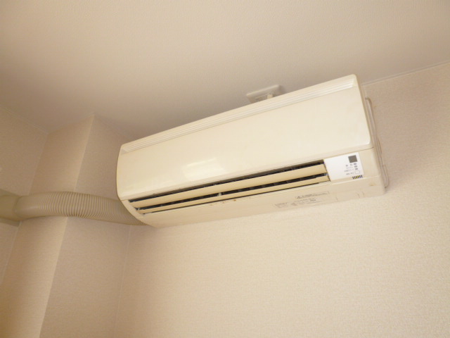 倉敷市連島町鶴新田のアパートの設備|エアコン