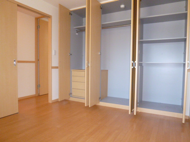 倉敷市連島町鶴新田のアパートの収納|クローゼット