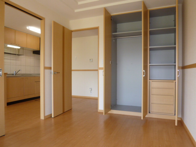 倉敷市連島町鶴新田のアパートの洋室