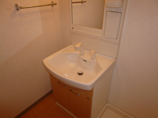 倉敷市連島町鶴新田のアパートの独立洗面台|洗髪洗面化粧台