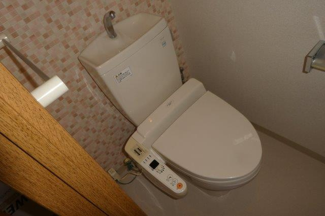 倉敷市笹沖の賃貸マンションのトイレ