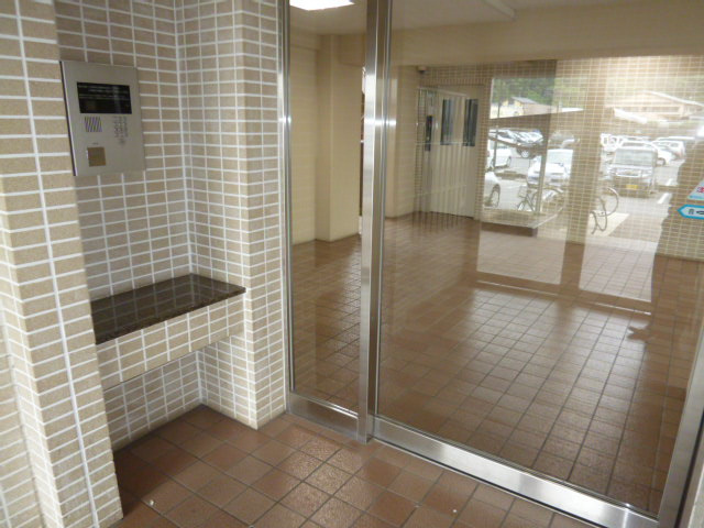 倉敷市笹沖の賃貸マンションのエントランス