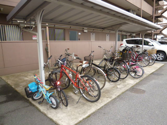 倉敷市笹沖の賃貸マンションのその他共用部分|自転車置き場