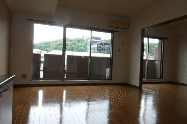 倉敷市笹沖の賃貸マンションの居間・リビング