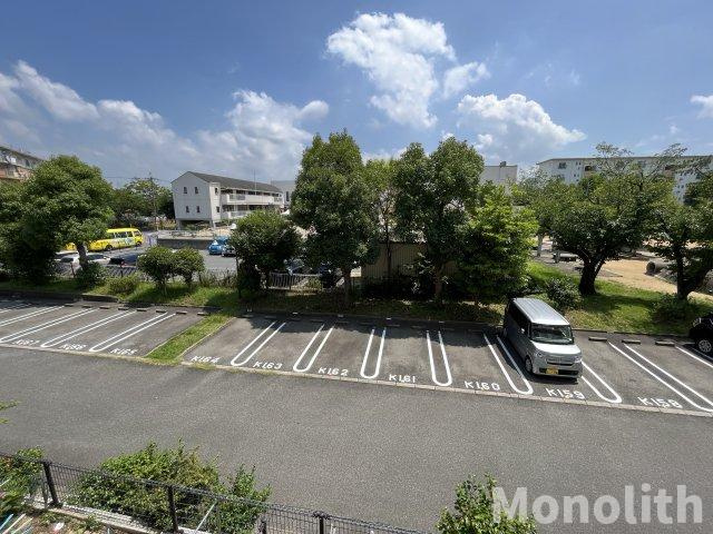 フレール鶴山台101号棟の展望