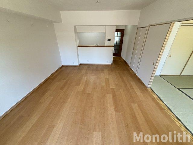 フレール鶴山台101号棟の内装