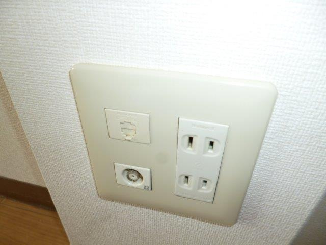 倉敷市白楽町のアパートの設備|TVジャック・電話モジュラー