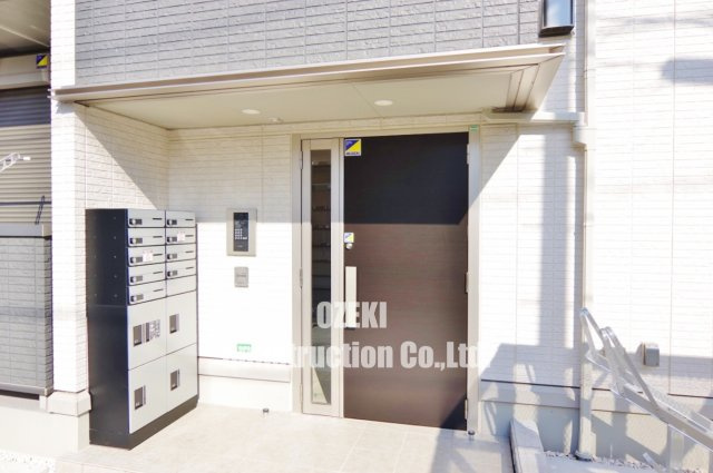 ルミエールユーユーのエントランス