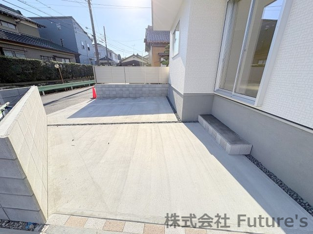 三郷市上口1丁目　新築戸建　全6棟　1号棟の駐車場|カースペース2台駐車可能