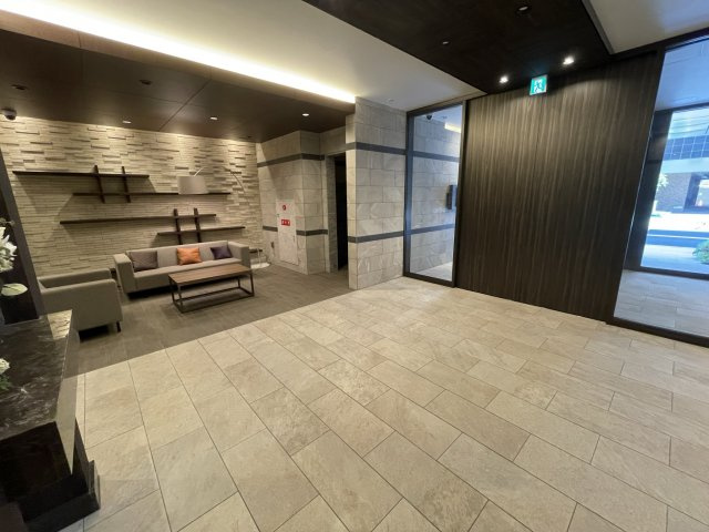 スプランディッド難波SOUTHのエントランス