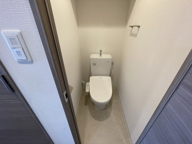 スプランディッド難波SOUTHのトイレ|(参考)同マンション同間取り他部屋の写真