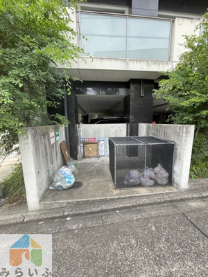 【エントランス】 | REGALO覚王山