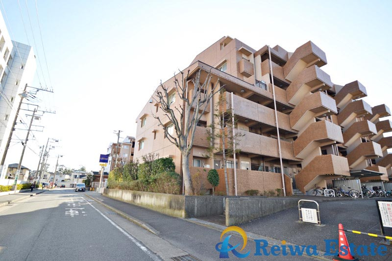 茅ヶ崎グランドハイツ　B棟の外観