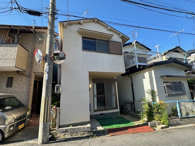 中曽司町戸建ての外観