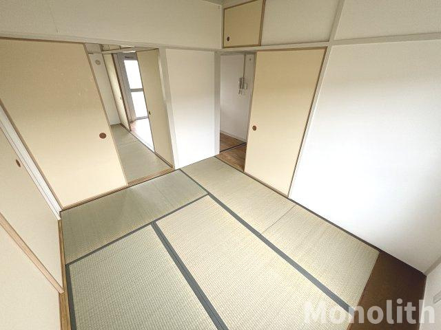 鶴山台16号棟の和室