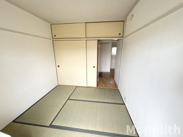 鶴山台16号棟の和室