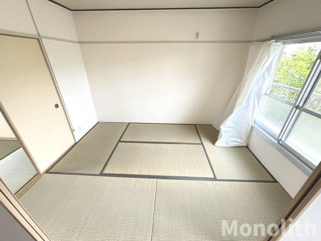 鶴山台16号棟の和室