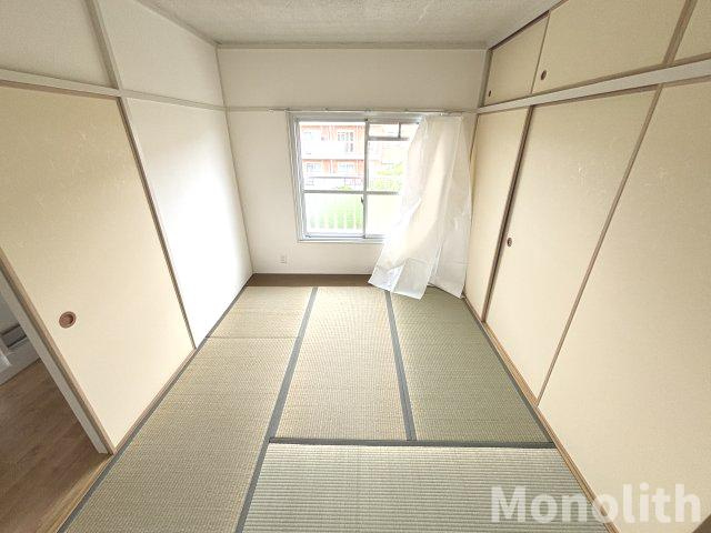 鶴山台16号棟の和室