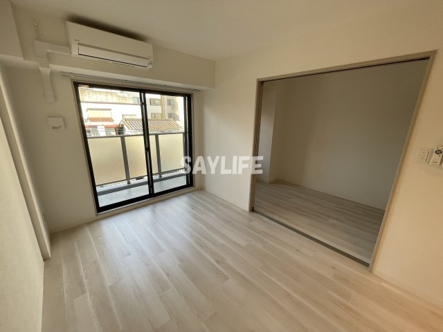 グランパシフィック東今里innovationの居間・リビング