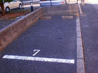 レオパレスウィルの駐車場