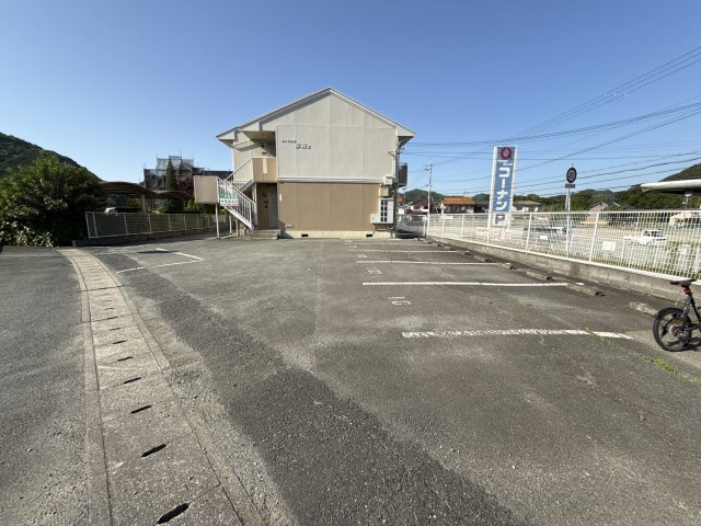 ハートフル夢前Ⅱの駐車場