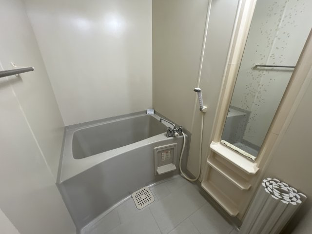 ハイカムール山手　の浴室