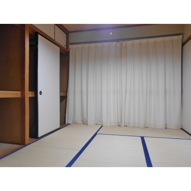 毛利コーポⅡの居間・リビング|東和室6帖