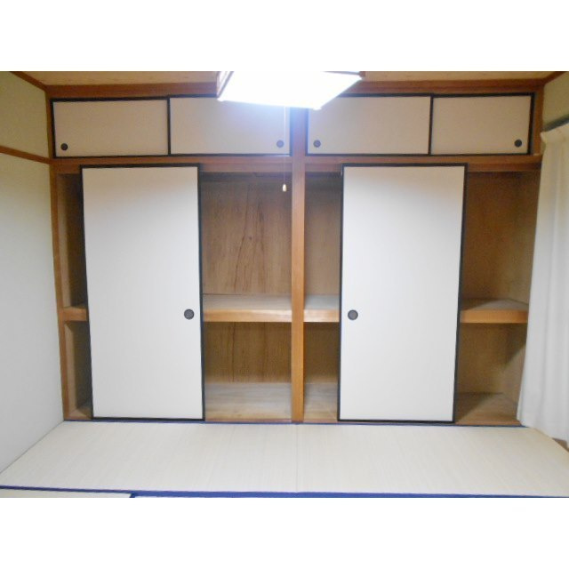 毛利コーポⅡの収納|東和室6帖